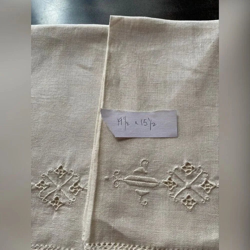 Pair Vintage Table Runners Cream Linen Embroidered Grandmacore 19.5 X 15.5”